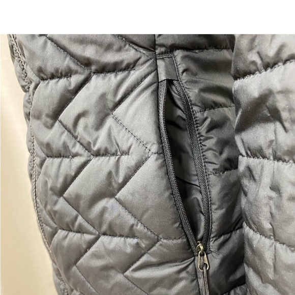 The North Face Black Jacket - Picture 5 of 6